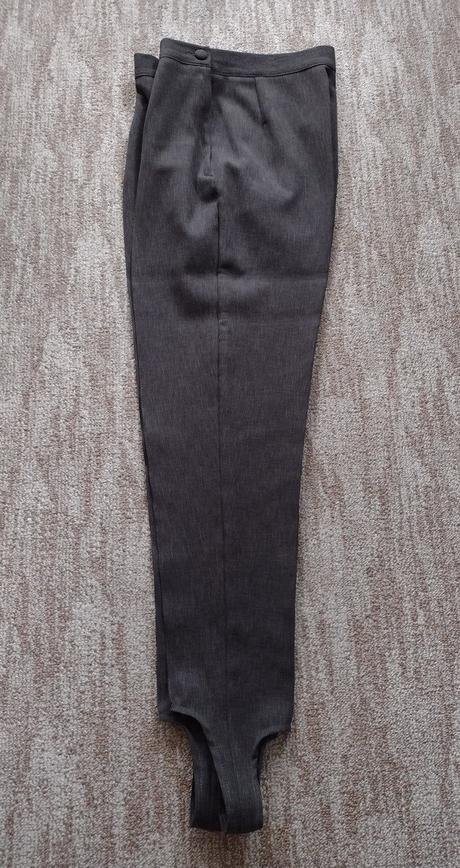 Tmavošedé kaliopky, 40