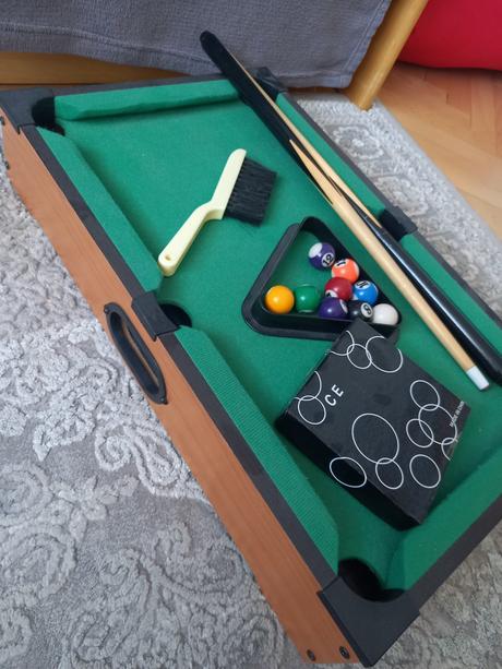 Stolný biliard, 