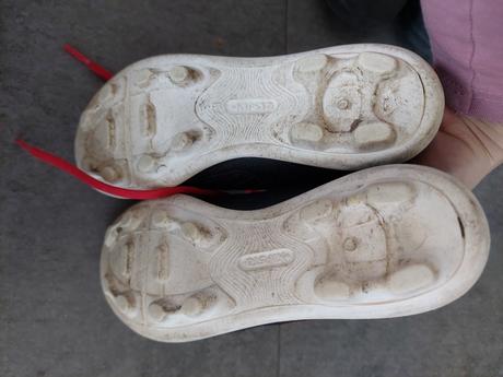 Kopačky na trávnik, 30