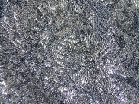 Pekne slavnostne saty, 38