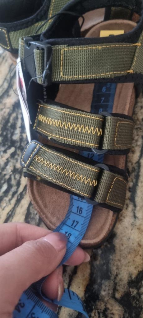 Sandale, reserved,27