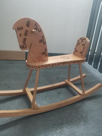 Hojdaci koník dreveny, 