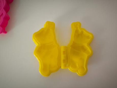 Macko pu formy na plastelínu,