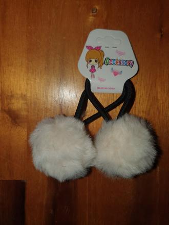 Gumicka na vlasy brmbolce kremova 2ks, 