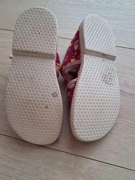 Papučky manik, manik,28