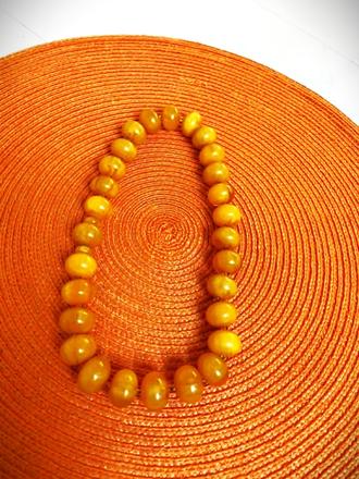 Jantárové korále,