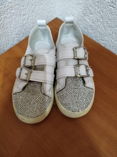 Botasky ligotave, 28