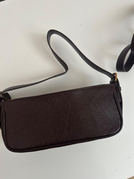 Reserved kabelka, reserved