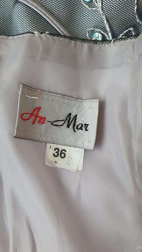 Šaty spoločenské, 36