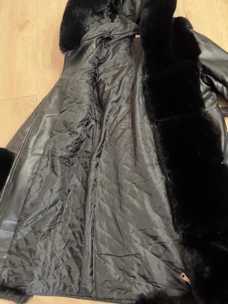 Zimnà bunda s kožušinou, s