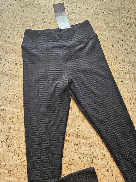 2x tvarujuce leginy, amisu,36 / s