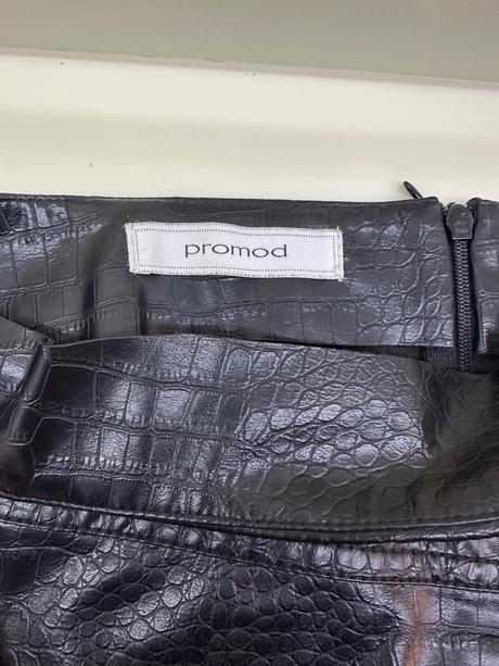 Kozenkova sukna, promod,38 / 40