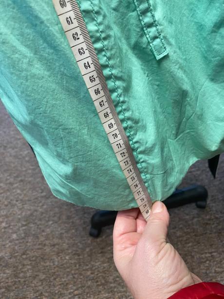 Zelena prechodna vetrovka, 44