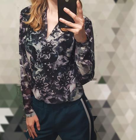 Zaujímavá búzka, s