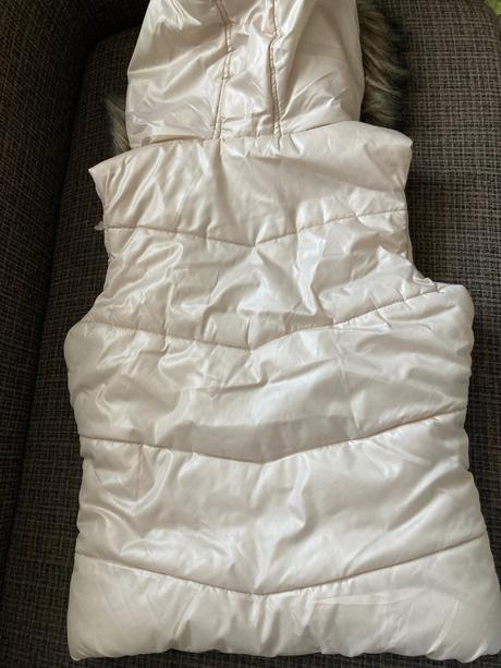 Moderná vesta s kapuckou, f&f,152