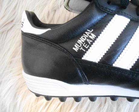 Turfy adidas mundial team veľ.42, adidas,42