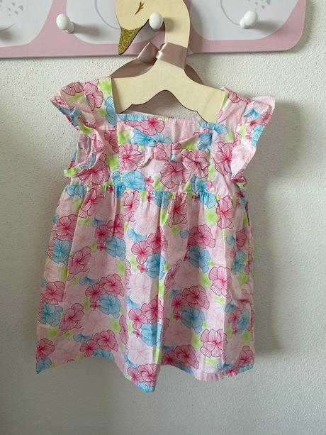 Kvetinkové šaty, sergent major,86