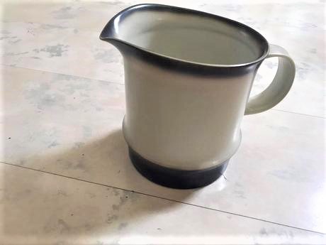 Keramický džbán na  varešky, 