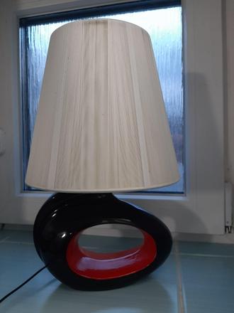 Moderna stolova lampa,