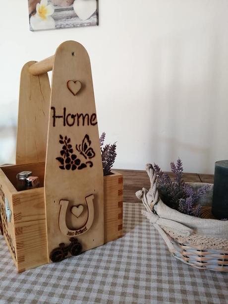 Drevený košik na darovanie, podľa zelania, 