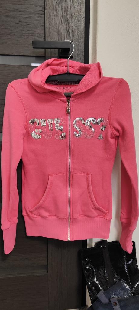 Mikina a tepláky, 152