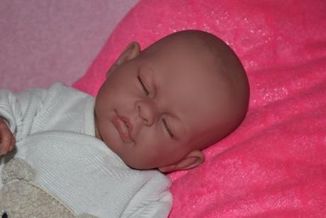 Spiaca m.llorens bábika, 