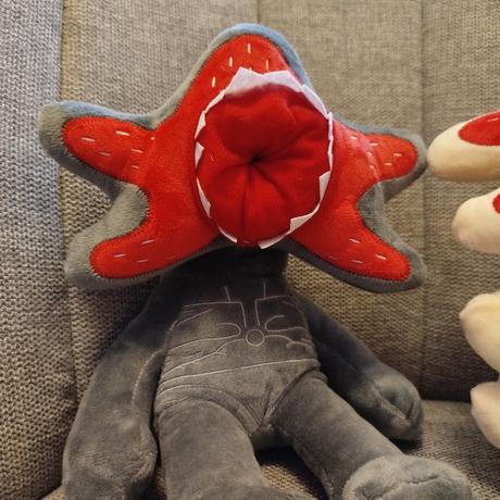 Plyšový demogorgon a demodog, 