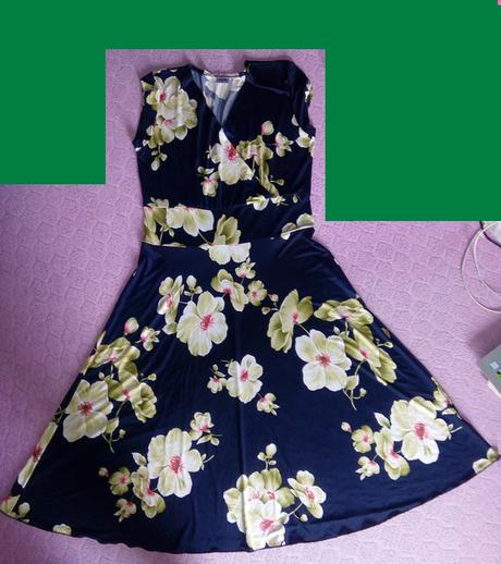 Kvetové šaty, 46