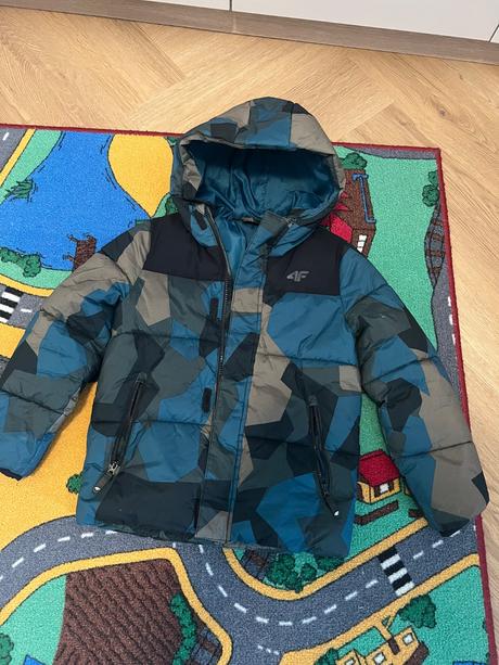 Zimna páperova bunda 4f, 128