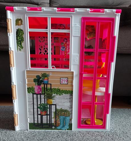 Domček pre bábiky barbie hcd47 kompaktný,