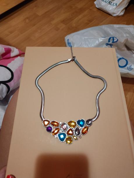 Náhrdelník s kamienkami, 