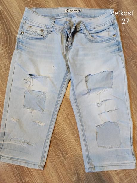 Fialové kraťasy 27, 