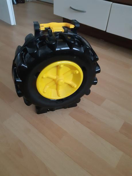 Žeriav v kufríku pneumatiky, 