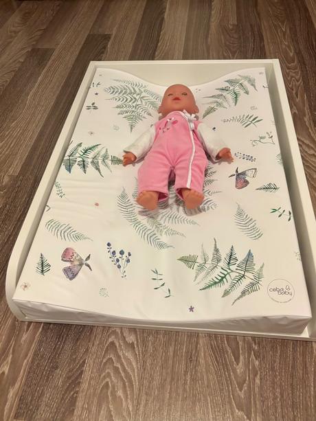 Prebalovaci pult s podlozkou, 