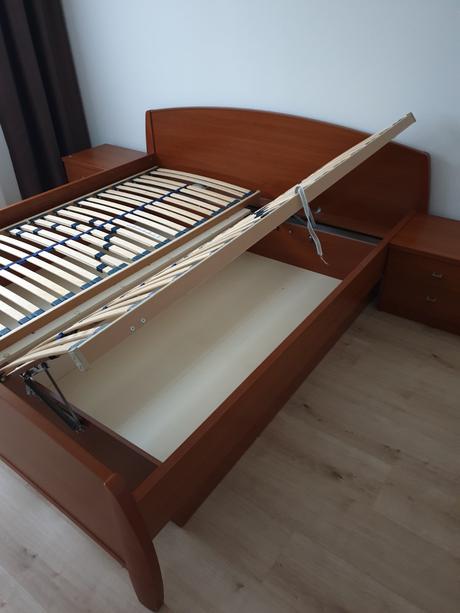 Posteľ, šírka (cm): 180,dĺžka (cm): 200