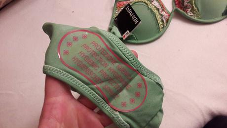 Nenosene kvalitne plavky red point, m