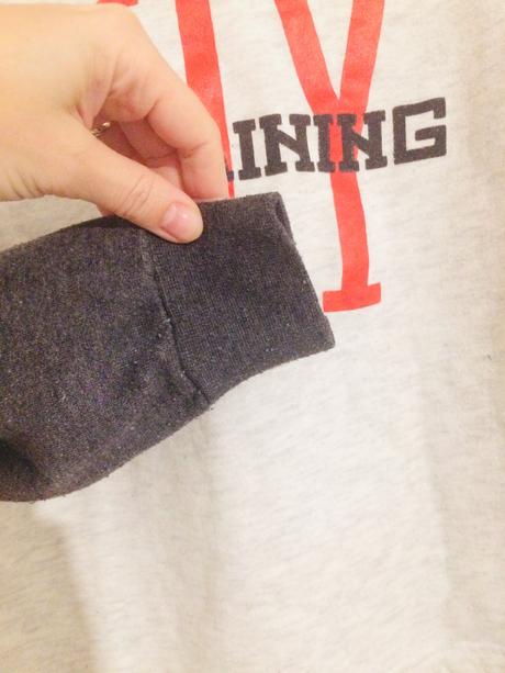 Sportova mikinka s napisom, xs