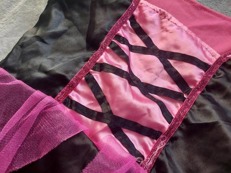 Čarodejnica / princezná obojstranny kostým 122-128,