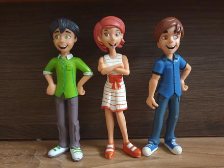 3x postavička 15 cm, 