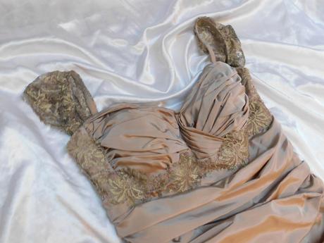 Kvalitne slavnostne saty, 38