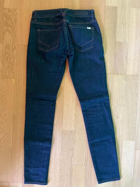 Rifle vans + sveter hm, 152