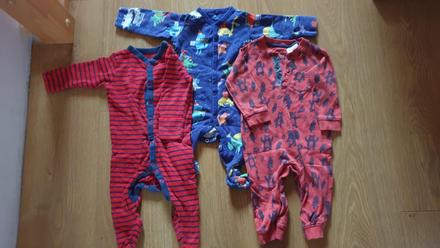 Baliček pyžamiek 74, next,74