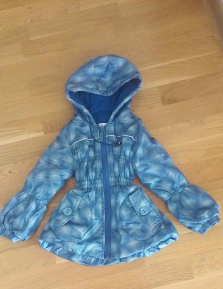 Dievčenská bundička, 98