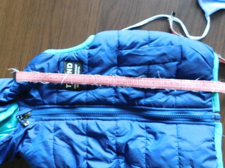 Vesta s kožušinkou vnútri takmer nová veľk. 1y, 80