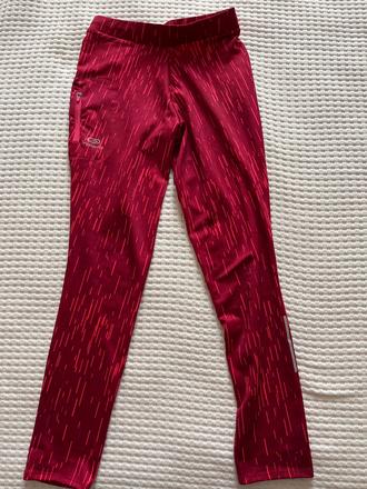 Športové leginy, 146