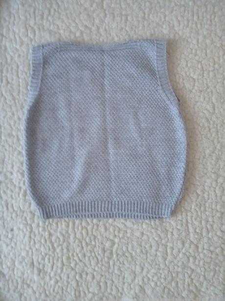 Vestička pletená, 104