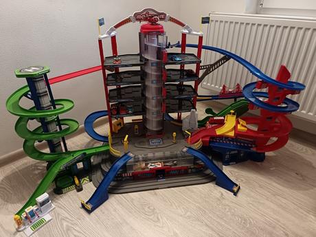 Autodráha - garáž, 