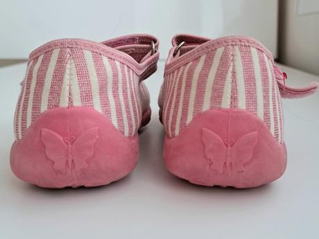 Ružové sandále, ren but,33