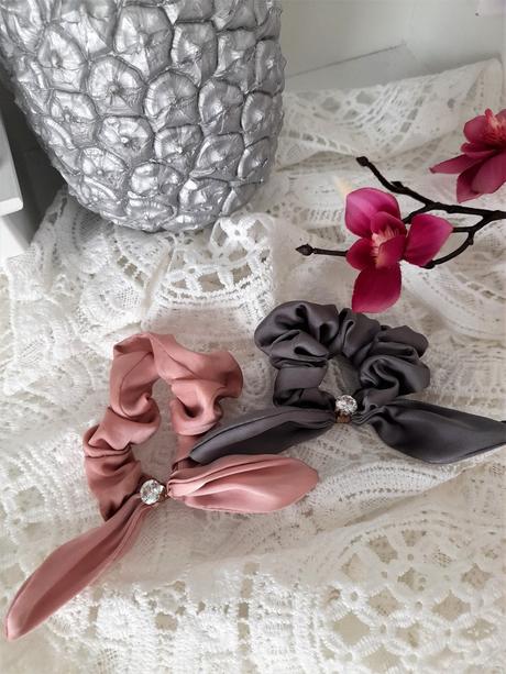 2x gumička do vlasov,