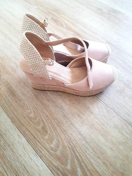 Sandalky na platforme, 38